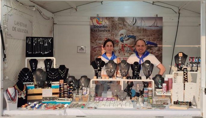 FOTO MERCADO MARINERO 2023 CON NICOLE.jpg